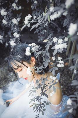 穿裙子在火车上被蹭水了怎么办